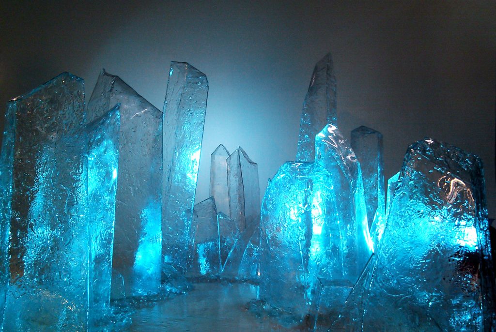ICE BLOCKS SOLIDSCULPTING